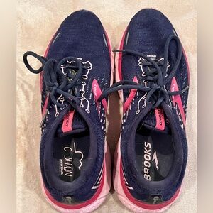 Brooks Navy and Pink Women's Running Shoes ghost size 10